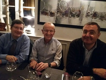 Le Président, Roland GEYER, entouré par les dirigeants de KUHN